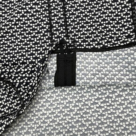 LULULEMON On Pace Long Sleeve Size 6 Monochromic Black - Picture 5 of 5